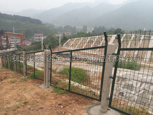 铁路防护栅栏2012（8001） (3)