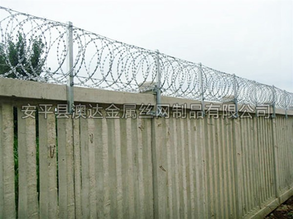 铁路刺丝滚笼2012（8001） (2)